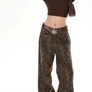 Black Boyfriend Jeans with Wide Leg and High Waist